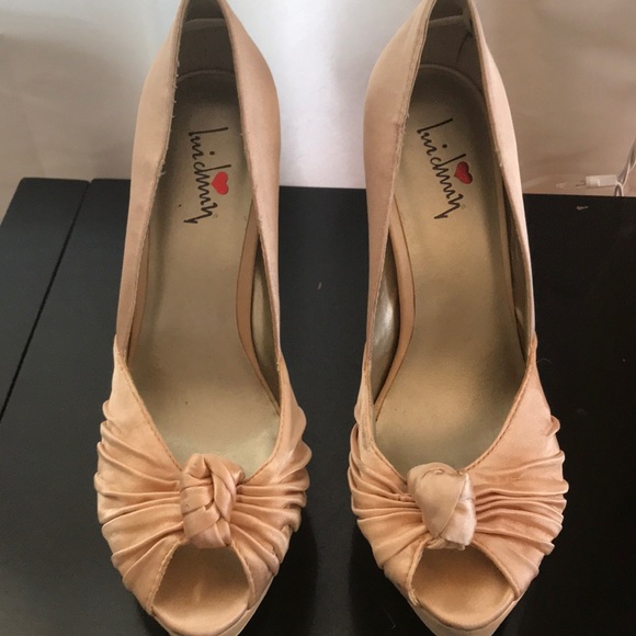 Womanly heels - Picture 4 of 5